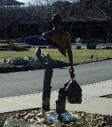 weird statue; Pennsylvania; Nemacolin resort