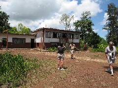 Sara Gilbert; Diego Escobar; Jack Stormo; Miramar Ecuador South America Trips