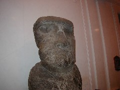 Moai in the Smithsonian museum of National History Washington DC 2005 Trips