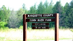 sign Marquette County
John Muir Park
Ice Age Trail