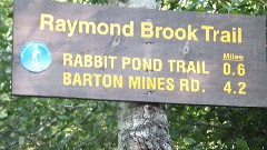 sign Raymond Brook Trail
Rabbit Pond Trail
Thirteenth Lake <-> North Creek
BArton Mines Rd
NCT; New York; Adirondacks; Thirteenth Lake North Creek